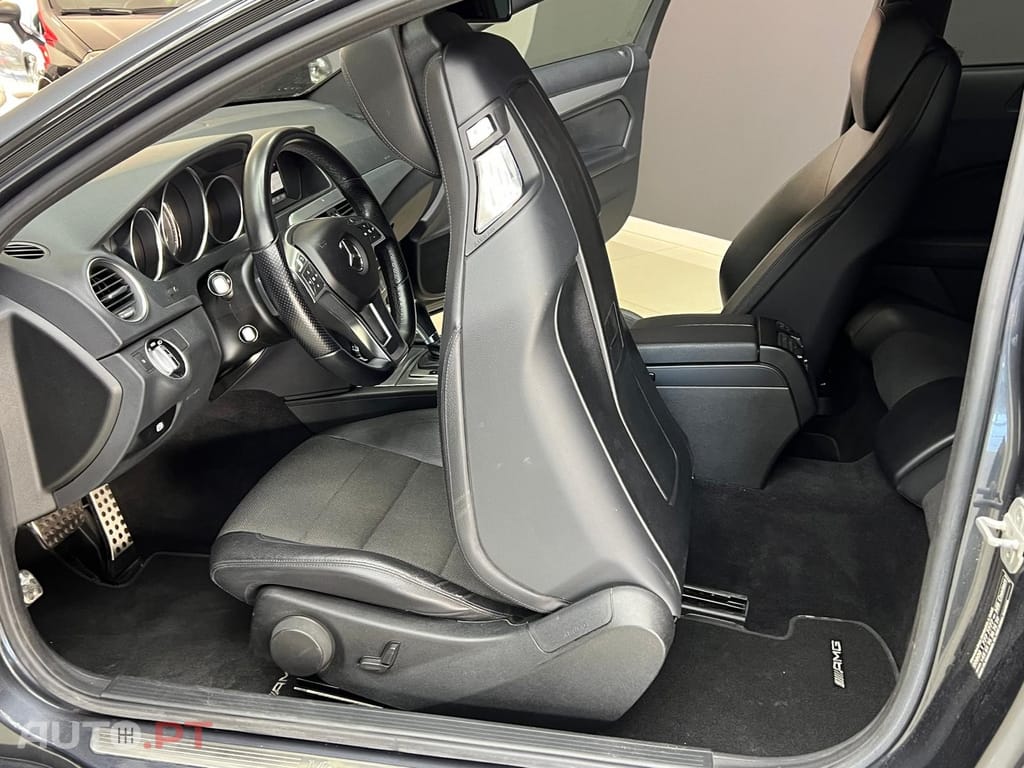Mercedes-Benz C 220 CDI Coupe Amg Edition