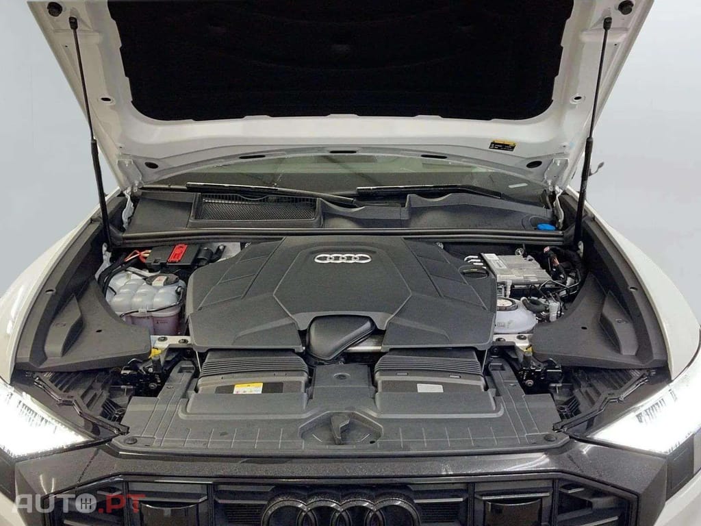 Audi Q8 55 TFSIe qu. S line