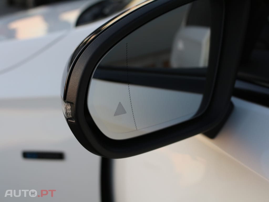 Mercedes-Benz A 250 e AMG Line