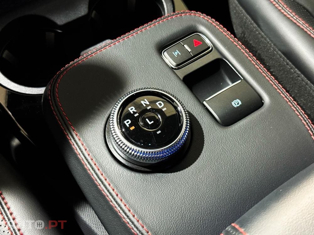 Ford Mustang Mach-E AWD PREMIUM