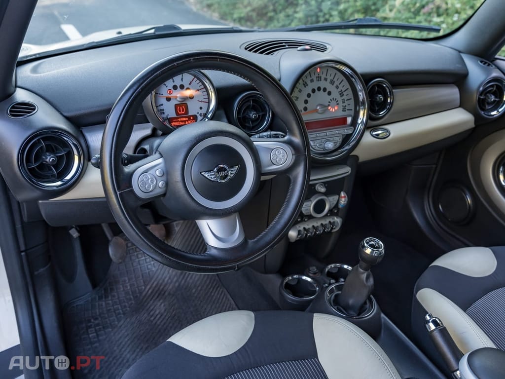 MINI Cooper Cooper D