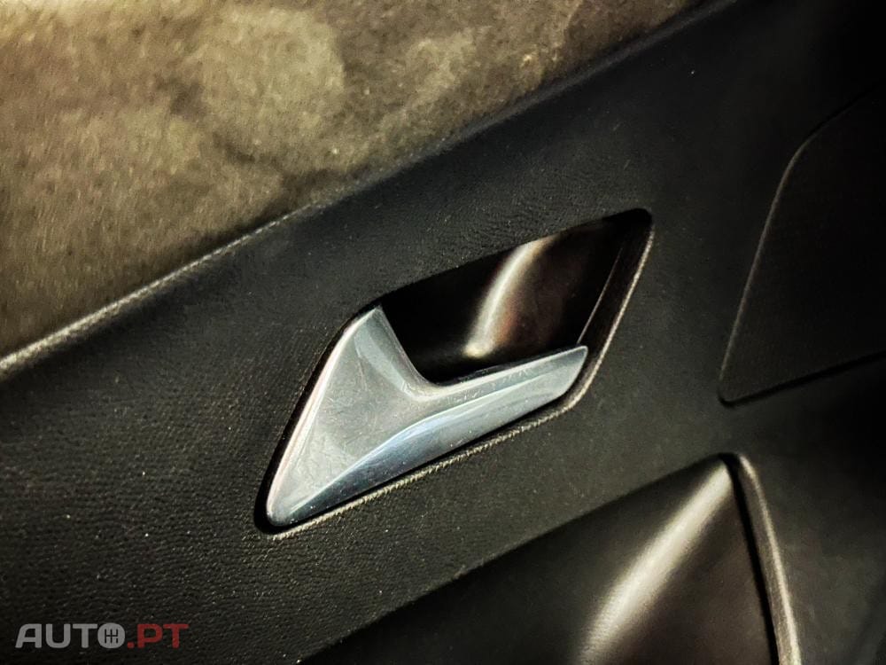 DS DS3 Crossback E-TENSE PERFORMANCE LINE +