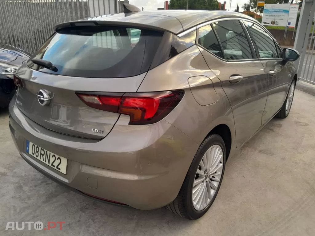 Opel Astra 1.6 CDTi Selection 110Cv