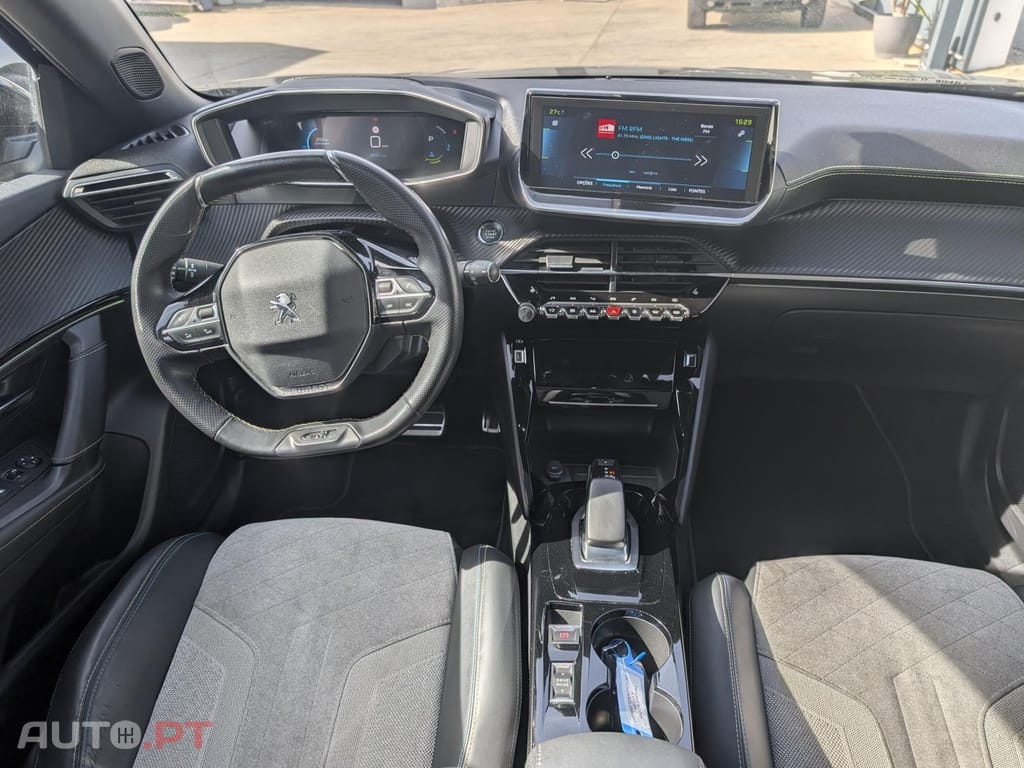 Peugeot E-2008 50 kWh GT Pack