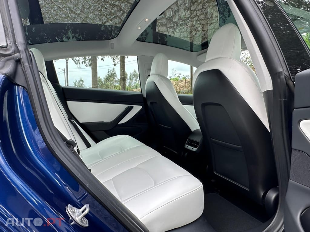 Tesla Model 3 Standard Range Plus RWD