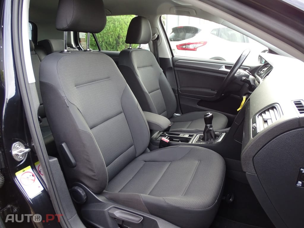 Volkswagen Golf 1.0 TSI Confortline