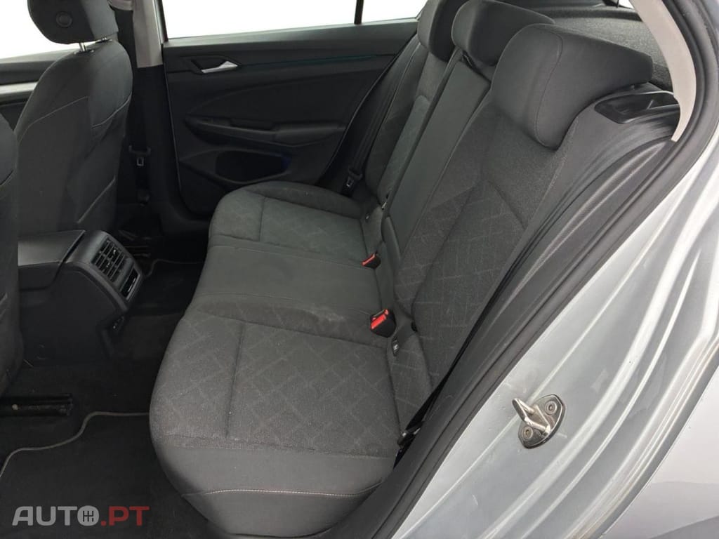 Volkswagen Golf 2.0 TDI SCR Life Business DSG7