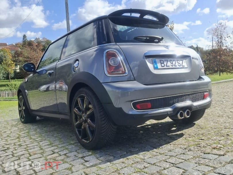 MINI Cooper Cooper S