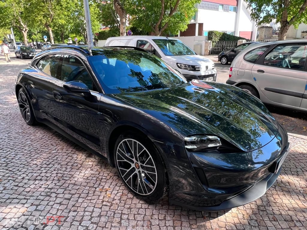 Porsche Taycan Standard