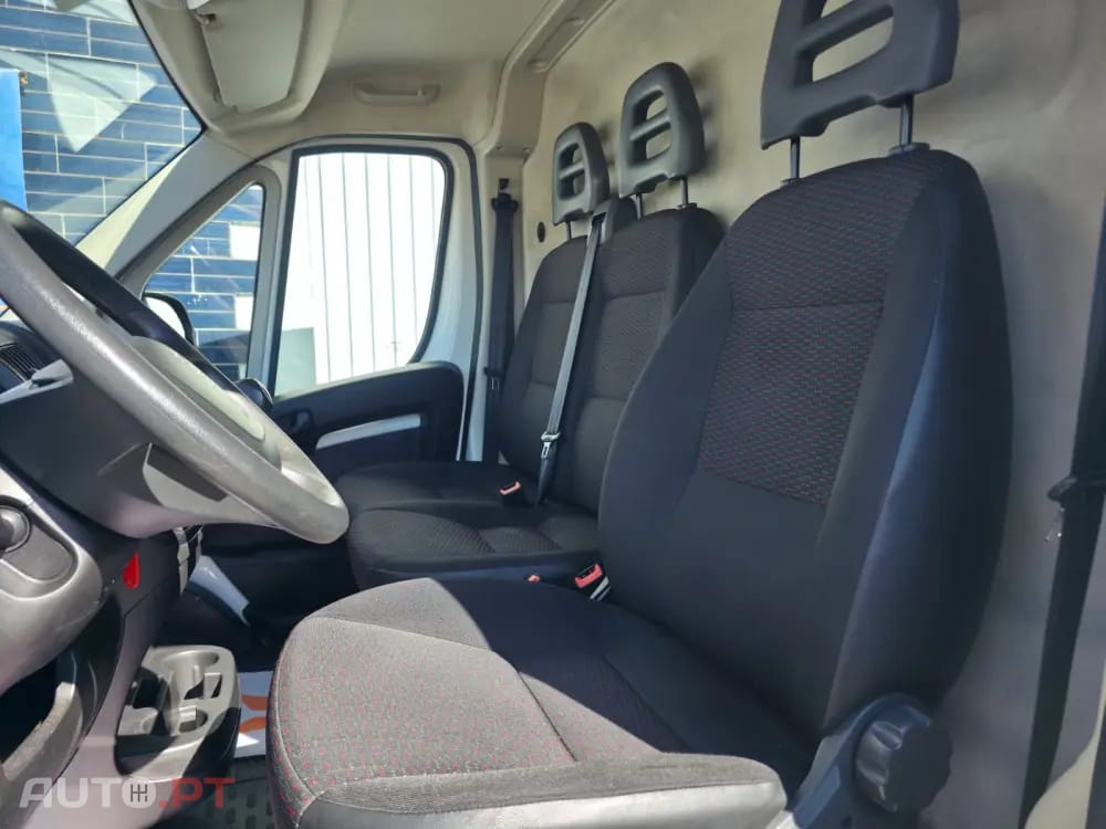 Peugeot Boxer Outro