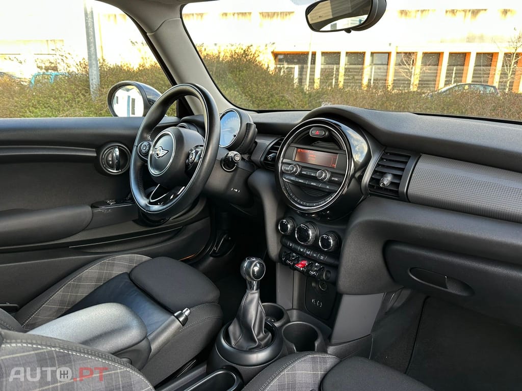 MINI Cooper Cooper D