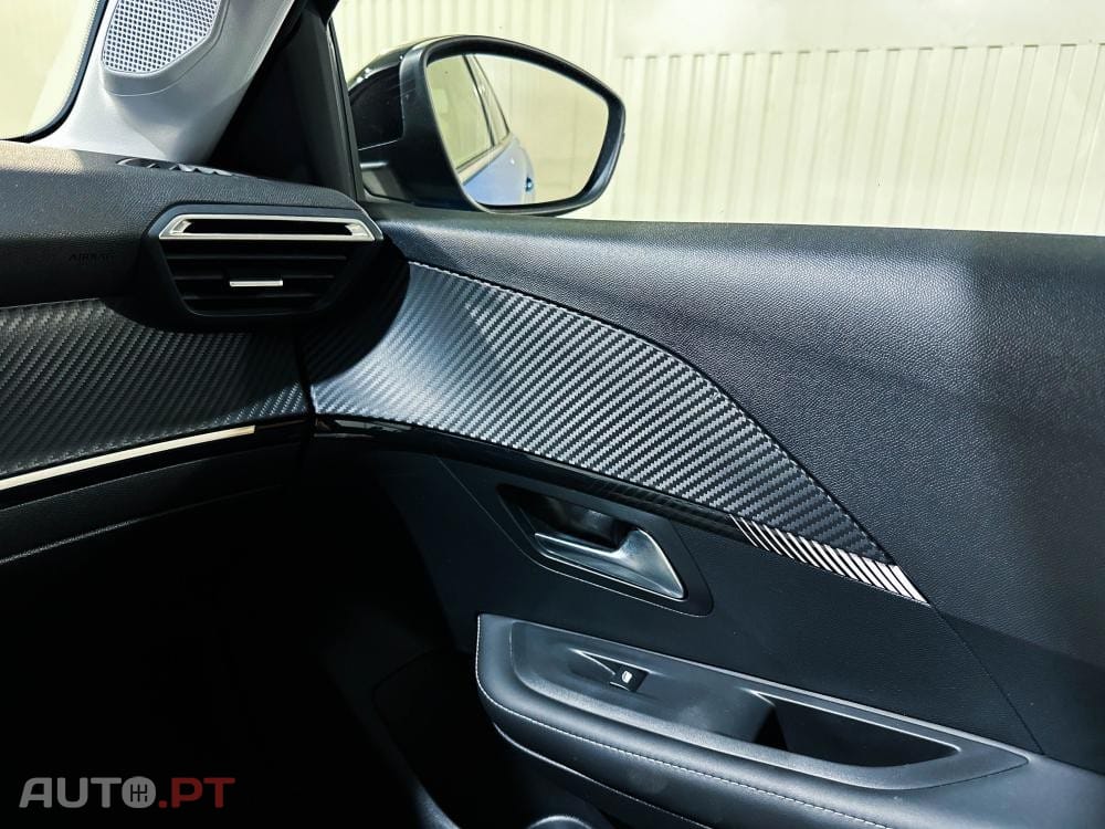 Peugeot 208 1.2 Hybrid Allure e-DCS6