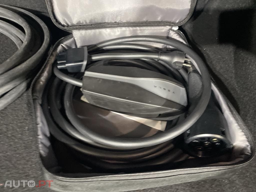Tesla Model 3 Long-Range Dual Motor AWD
