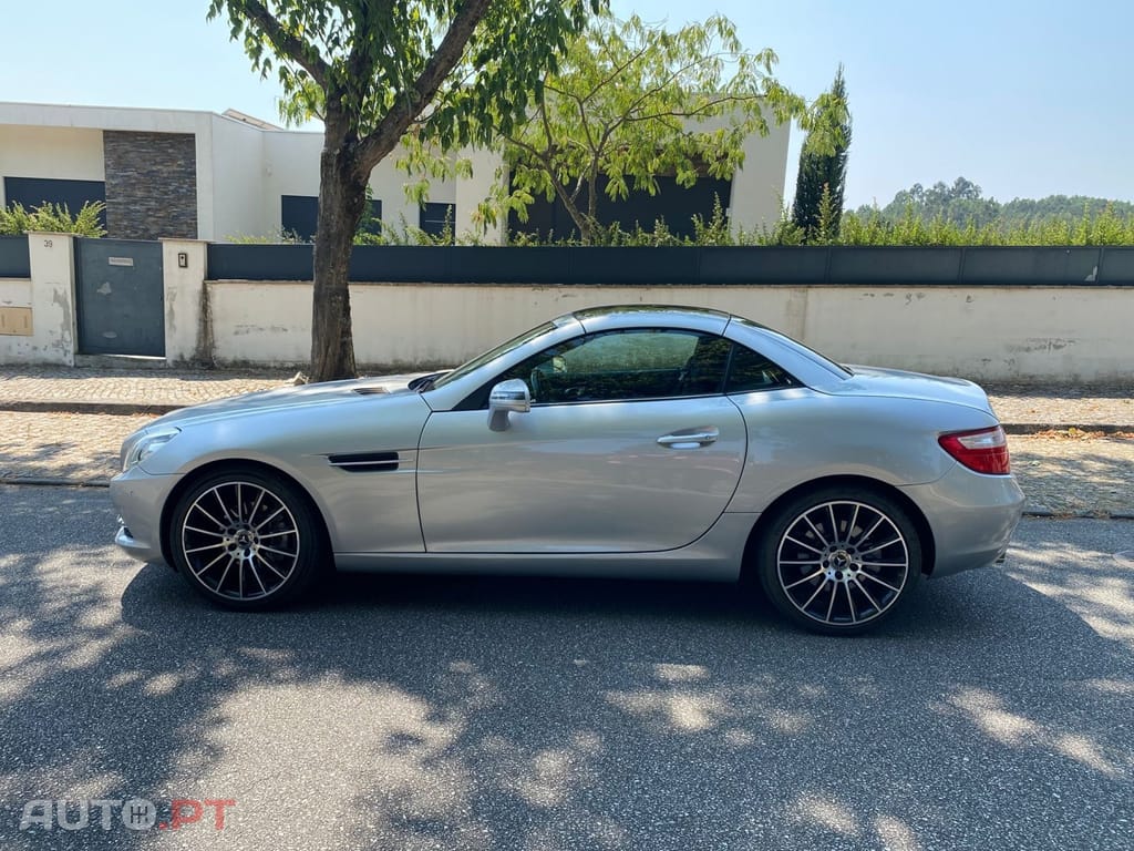 Mercedes-Benz SLK 200 BlueEFFICIENCY Roadster pur