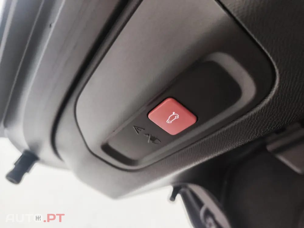 Peugeot 408 1.6 Hybrid GT e-EAT8