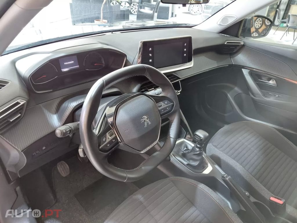 Peugeot 2008 1.2 PureTech Allure