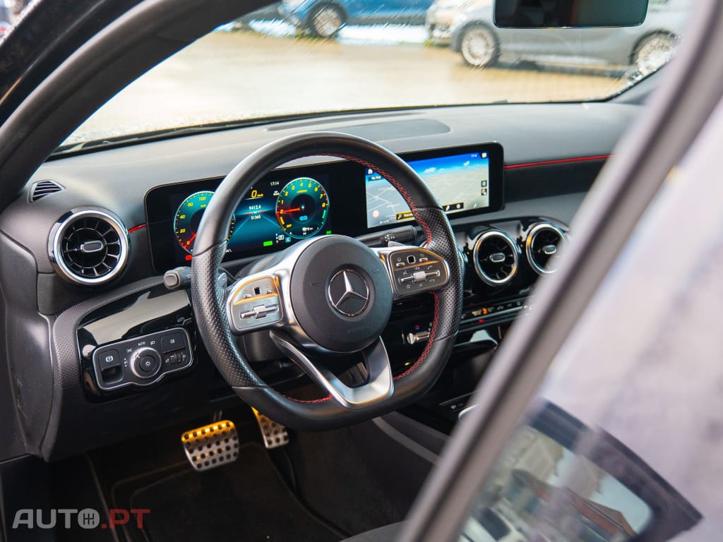Mercedes-Benz A 250 e 8G-DCT AMG Line