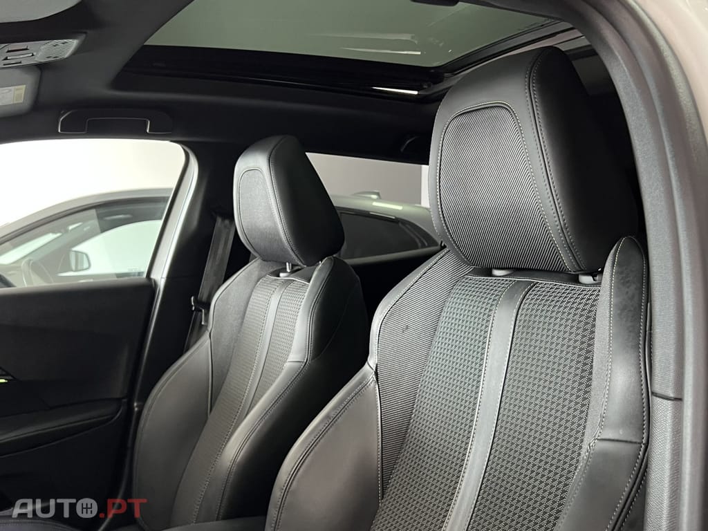 Peugeot 2008 1.2 PureTech GT Line EAT8