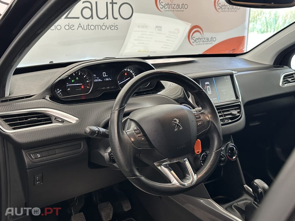 Peugeot 2008 1.2 PureTech Style