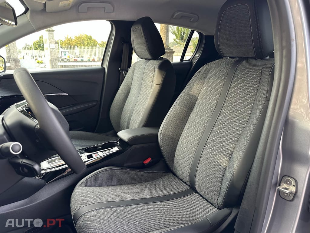 Peugeot E-208 51 kWh Allure