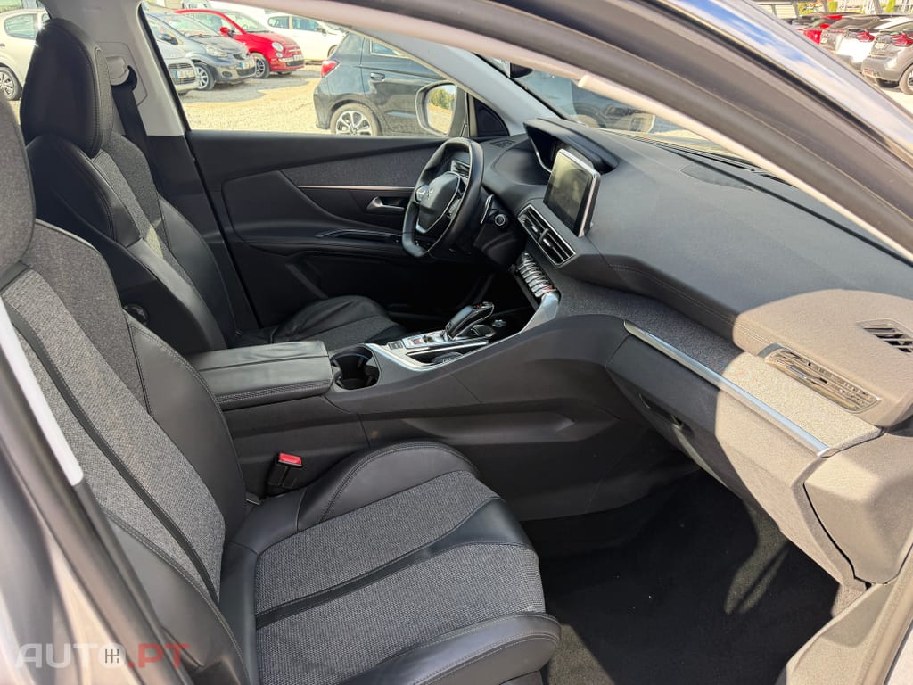 Peugeot 3008 1.6 BlueHDi Allure EAT6