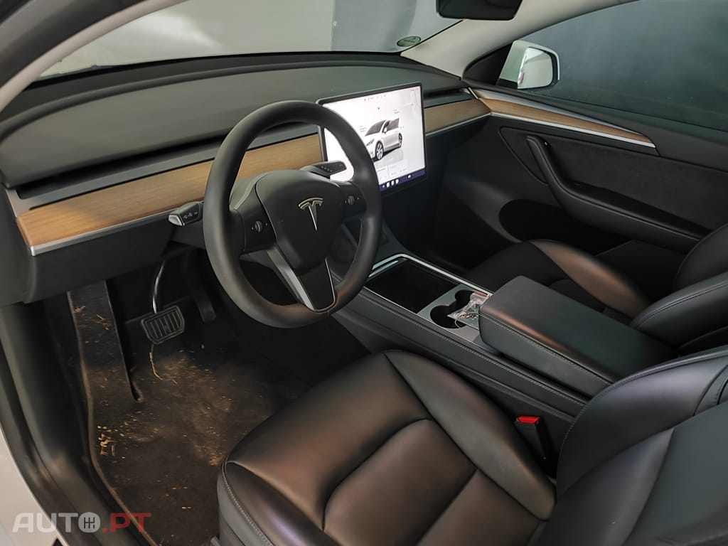 Tesla Model Y Long Range Tração Integral