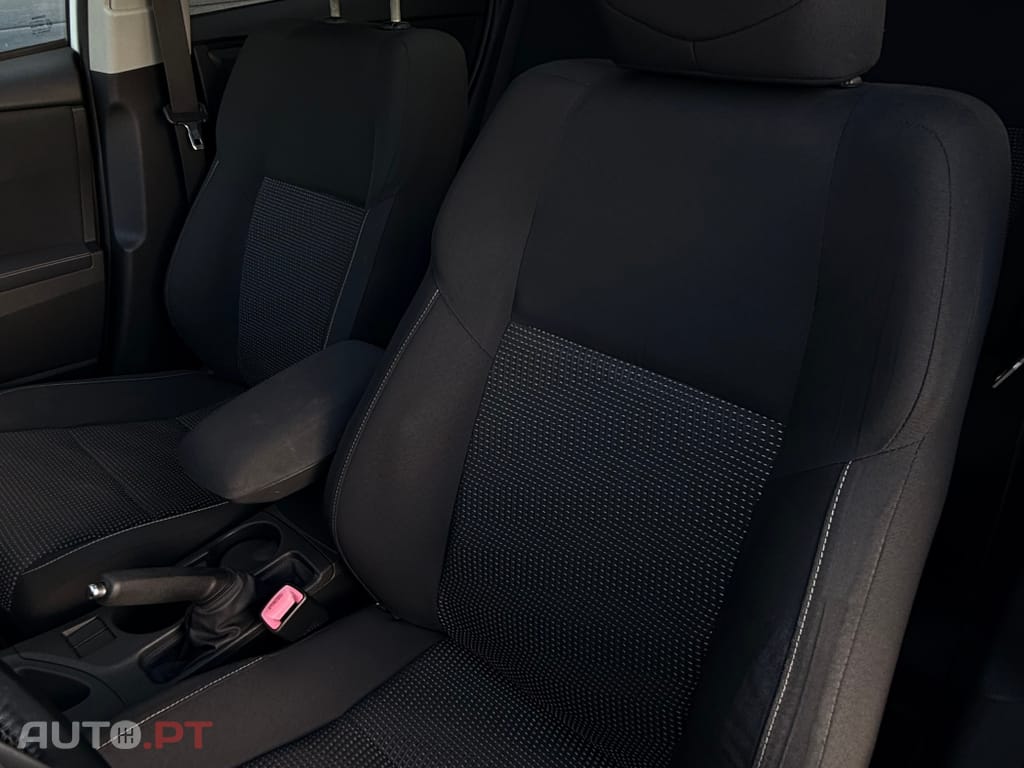 Toyota Auris Outro