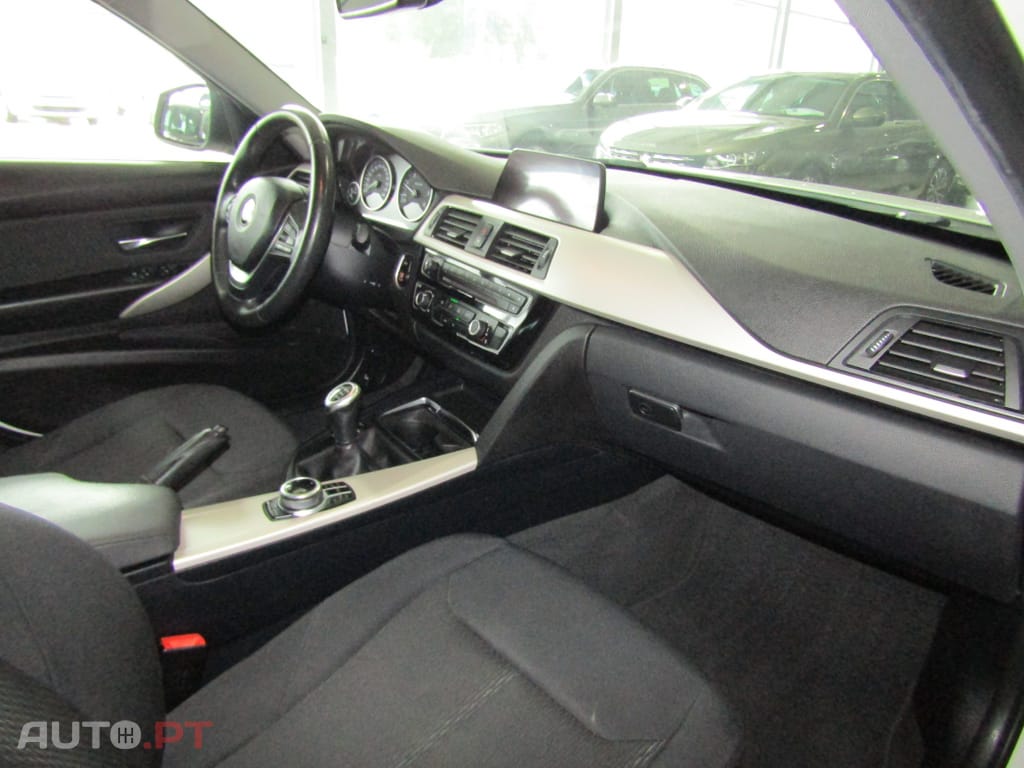 BMW 318 d Touring Advantage
