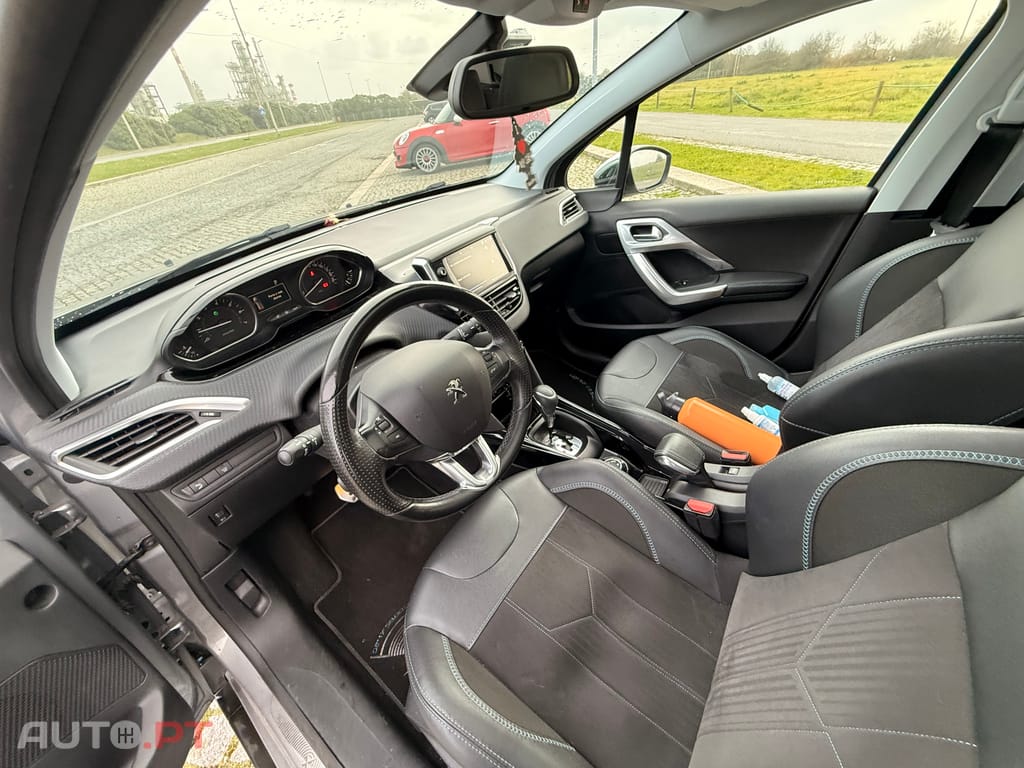 Peugeot 2008 1.2 PureTech Crossway EAT6