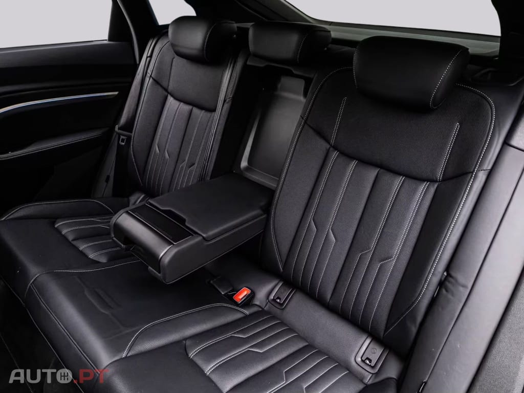 Audi E-Tron S ALL-BLACK I.V.A DEDUTIVEL 