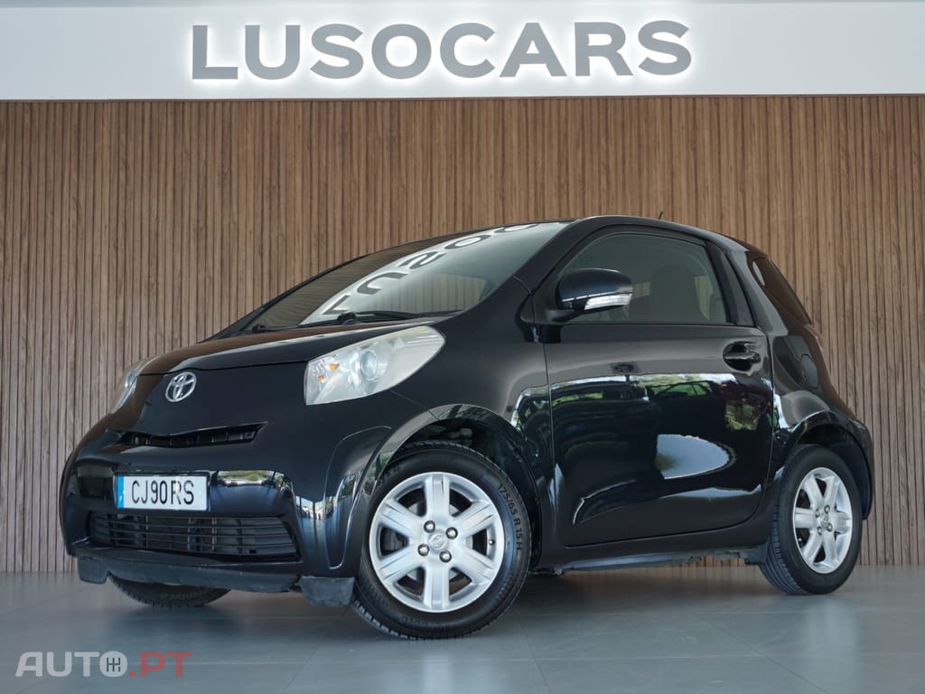 Toyota iQ 1.0 VVT-i 2 MultiDrive NAVI+Bluetooth