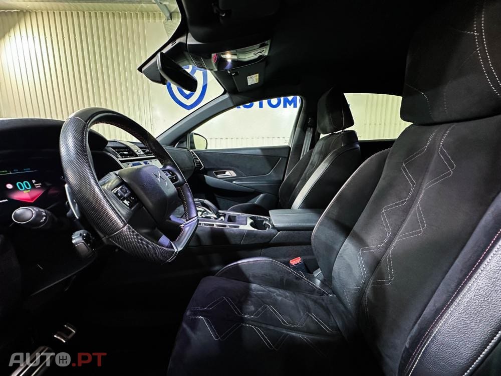 DS DS7 Crossback E-Tense Performance Line EAT8