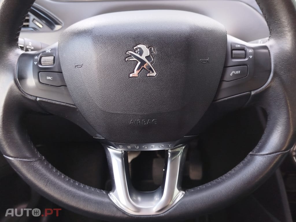 Peugeot 208 1.5 BlueHDi Signature