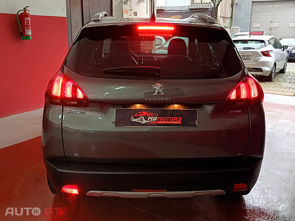 Peugeot 2008 1.2 Puretech Allure