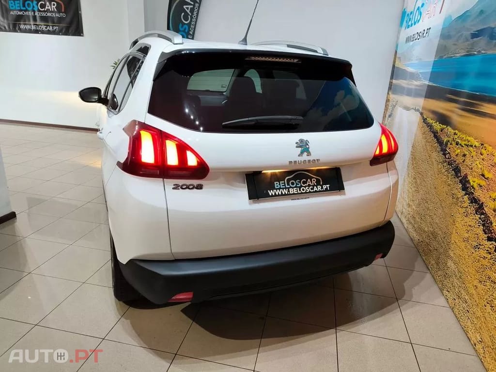 Peugeot 2008 1.2 PureTech Style
