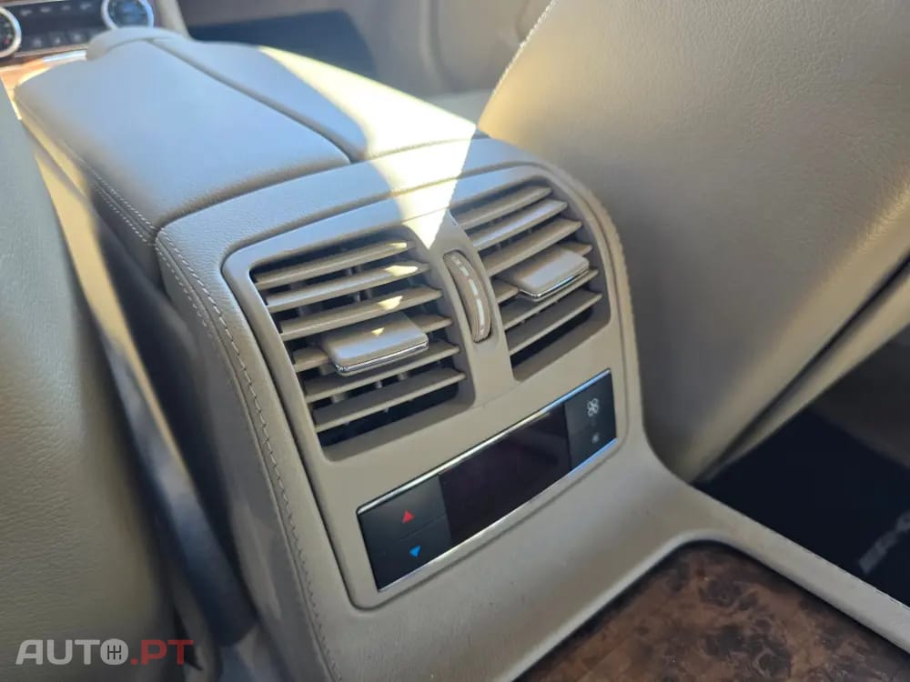Mercedes-Benz CLS 350 Outro
