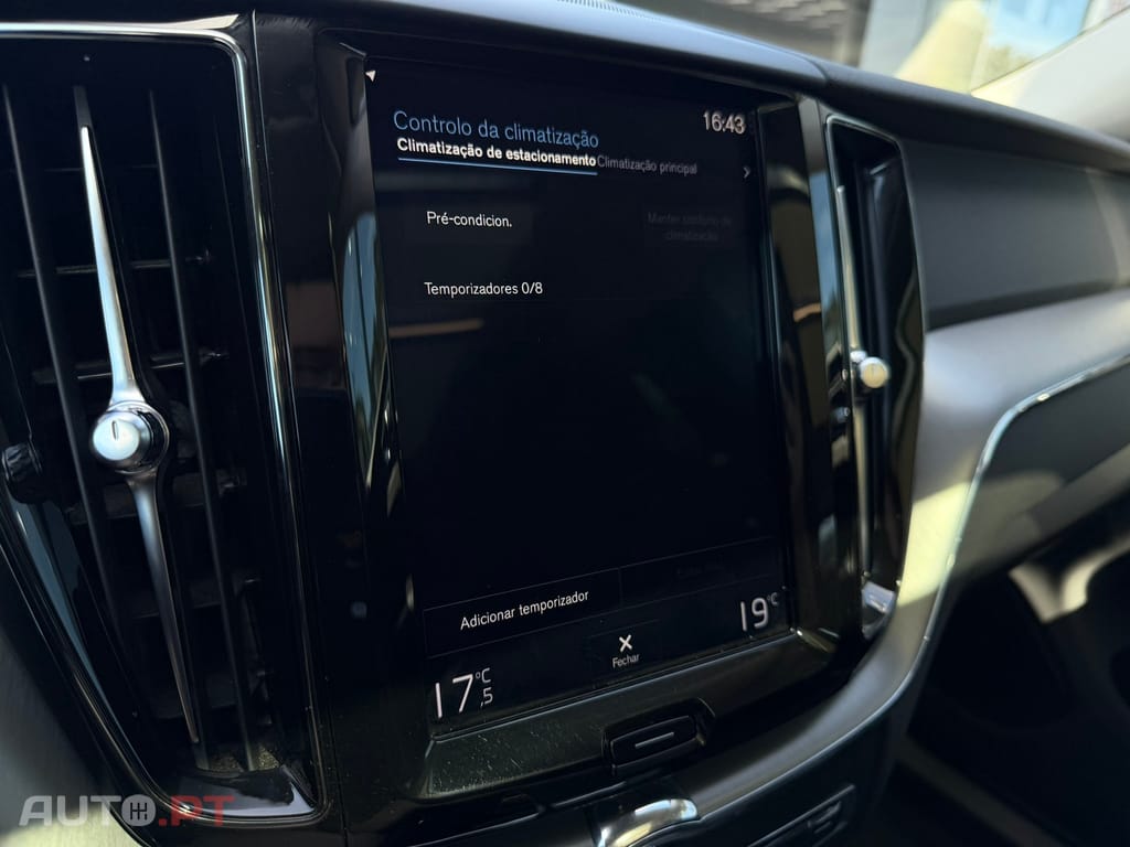 Volvo XC60 2.0 T8 PHEV Momentum Plus AWD