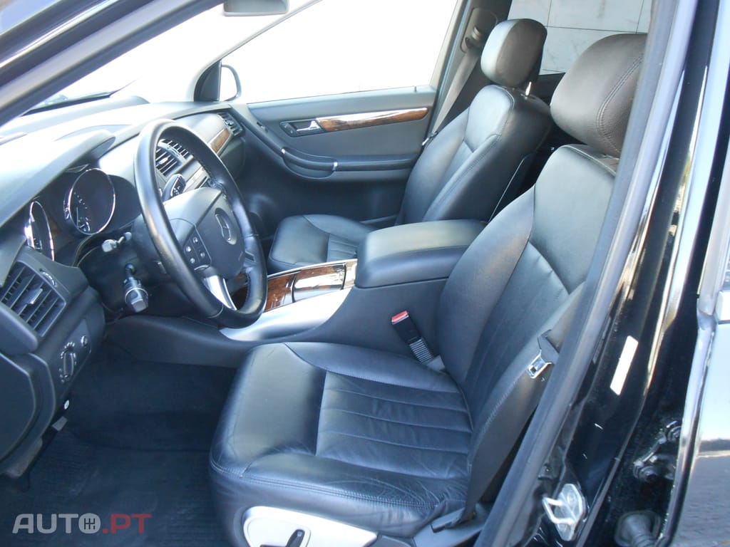 Mercedes-Benz R 320 4 MATIC