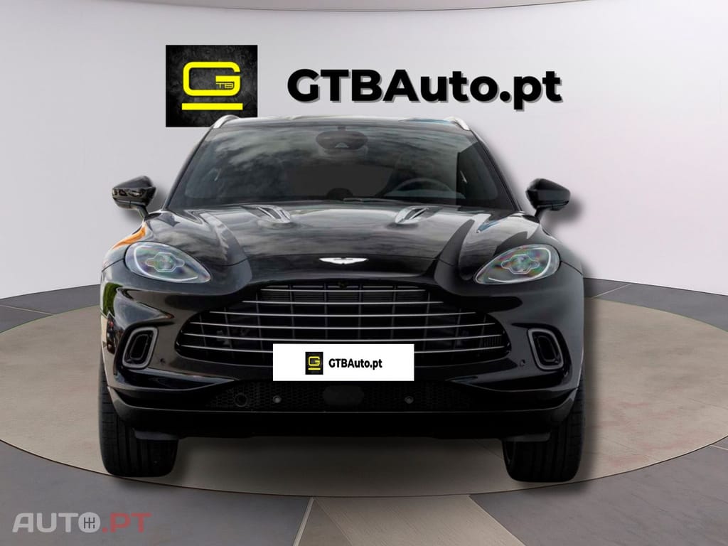 Aston Martin DBX V8