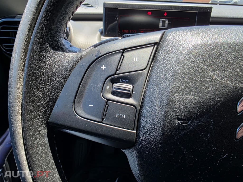 Citroen C4 Cactus 1.6 BlueHDi Shine