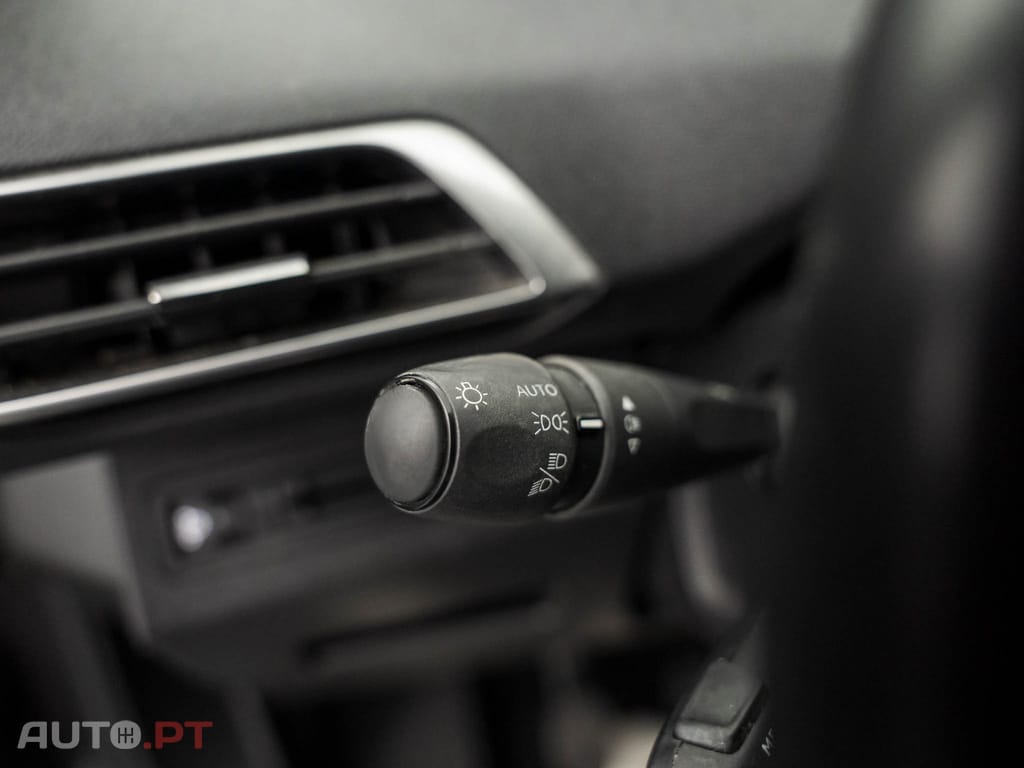Peugeot 3008 1.5 BlueHDi Active Pack