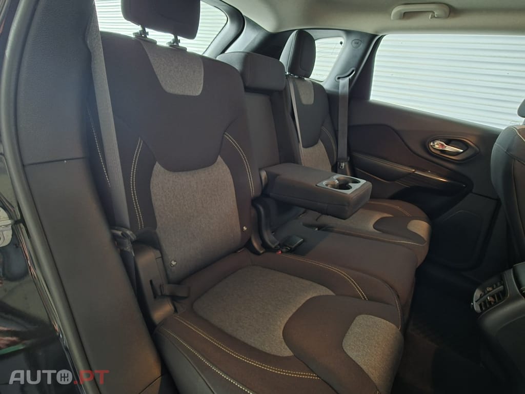 Jeep Cherokee 2.0 CRD Longitude