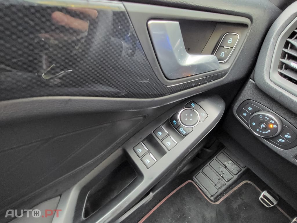 Ford Focus SW 1.0 EcoBoost MHEV ST-Line X