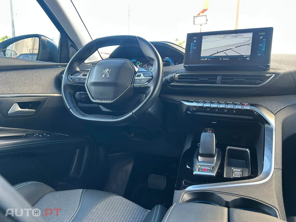 Peugeot 3008 1.6 Hybrid Allure e-EAT8