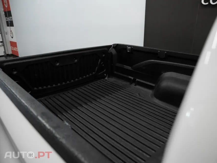 Mitsubishi L200 2.3 DI-D CD Invite 4WD