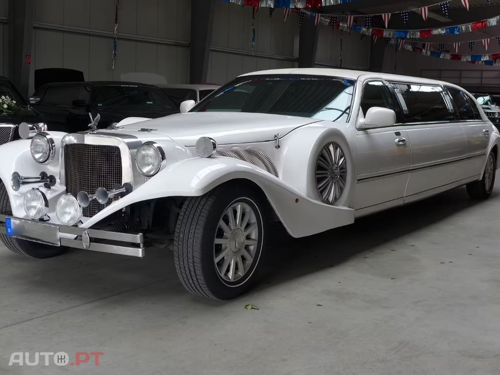 Lincoln Town Car Excalibur
