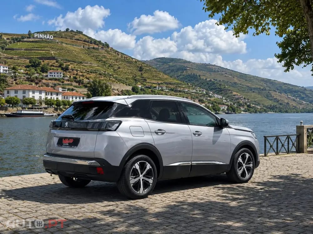 Peugeot 3008 1.5 BlueHDi Allure EAT8
