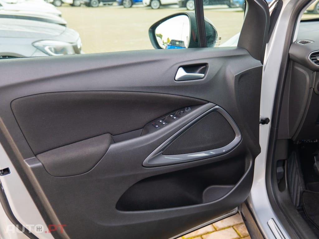 Opel Crossland 1.2 T Design & Tech