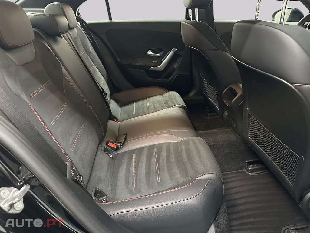 Mercedes-Benz A 250 I.V.A DEDUTIVEL e AMG