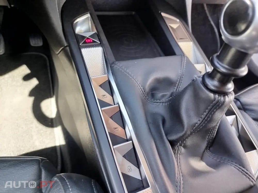 DS DS3 PureTech 100 PERFORMANCE LINE